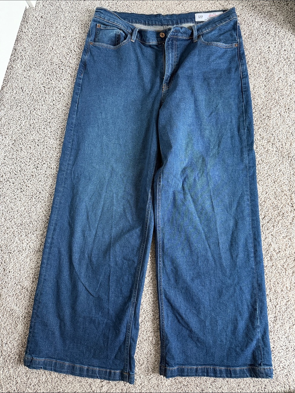 Woman’s Wide-Leg Blue Jeans